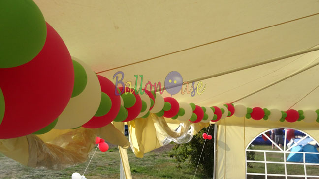 Festzeltdekorationen mit Ballons